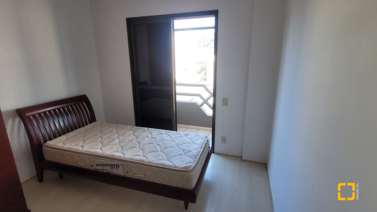 Apartamento com 166m², 6 quartos (sendo 2 suítes), 2 garagens, no bairro Agronômica em Florianópolis