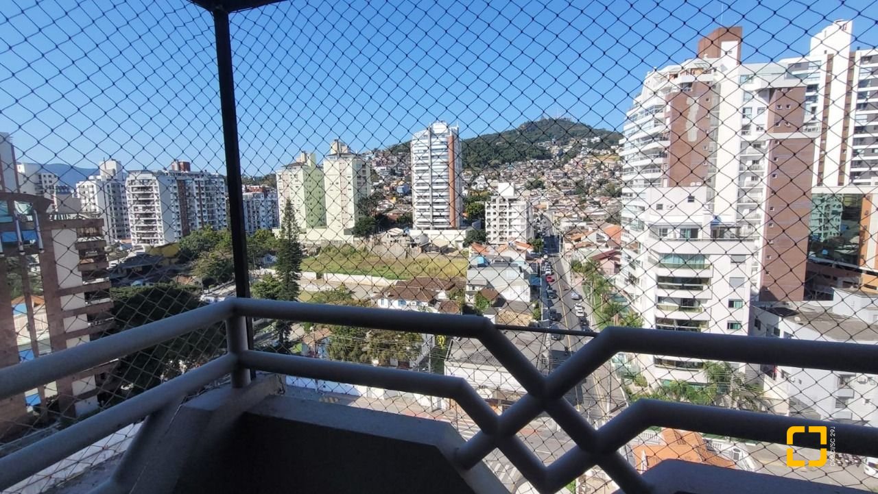 Apartamento com 166m², 6 quartos (sendo 2 suítes), 2 garagens, no bairro Agronômica em Florianópolis