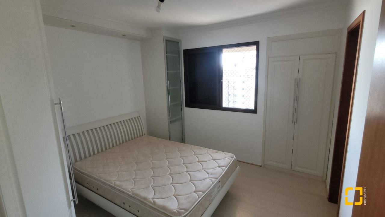 Apartamento com 166m², 6 quartos (sendo 2 suítes), 2 garagens, no bairro Agronômica em Florianópolis