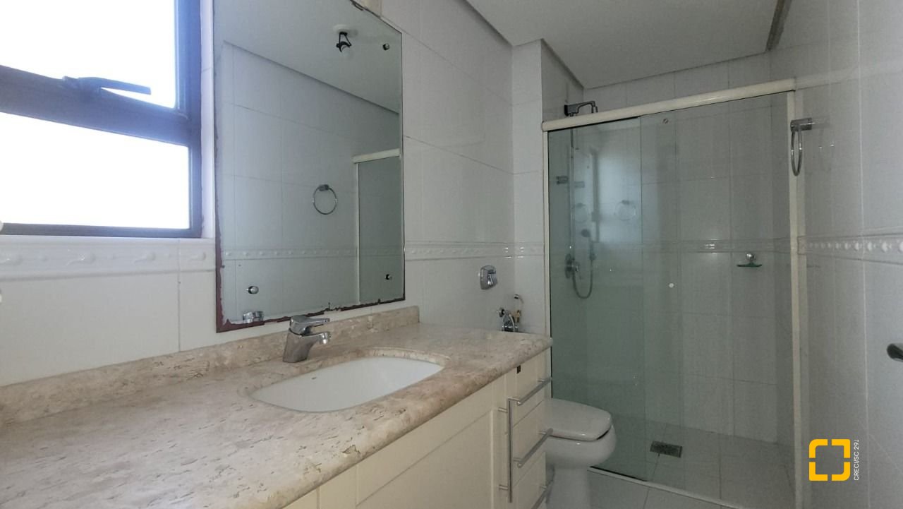 Apartamento com 166m², 6 quartos (sendo 2 suítes), 2 garagens, no bairro Agronômica em Florianópolis