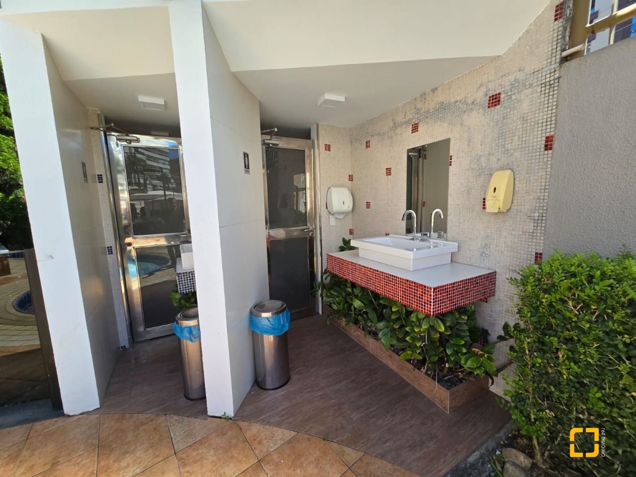Apartamento com 166m², 6 quartos (sendo 2 suítes), 2 garagens, no bairro Agronômica em Florianópolis