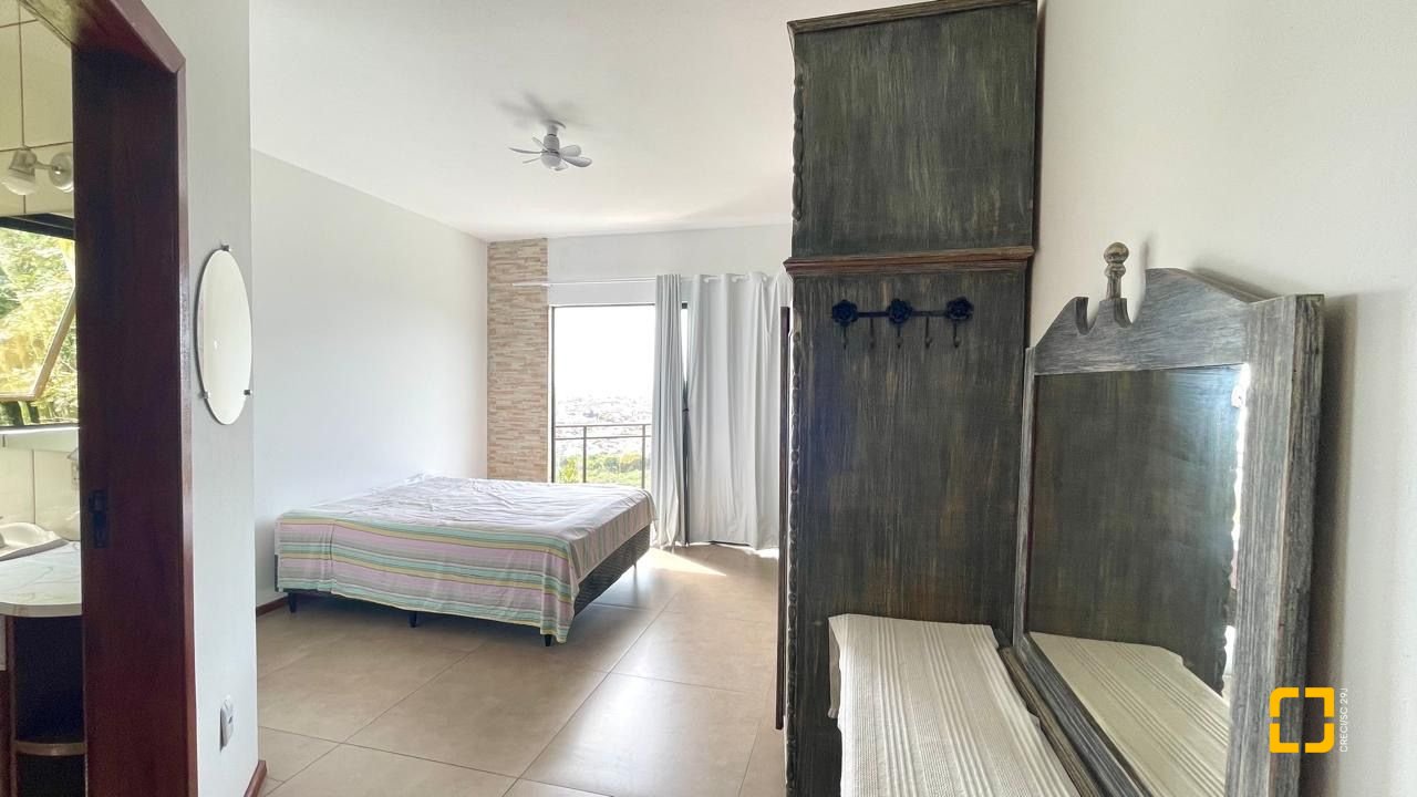 Casa com 458m², 4 quartos, no bairro Vargem do Bom Jesus em Florianópolis