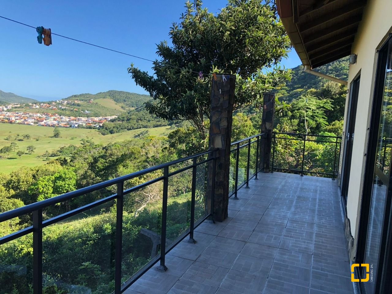Casa com 458m², 4 quartos, no bairro Vargem do Bom Jesus em Florianópolis
