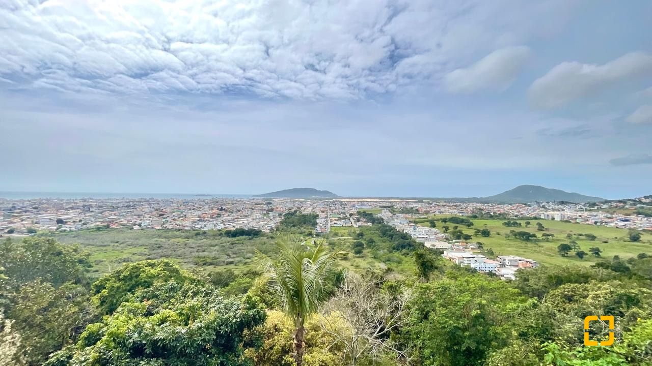 Casa com 458m², 4 quartos, no bairro Vargem do Bom Jesus em Florianópolis