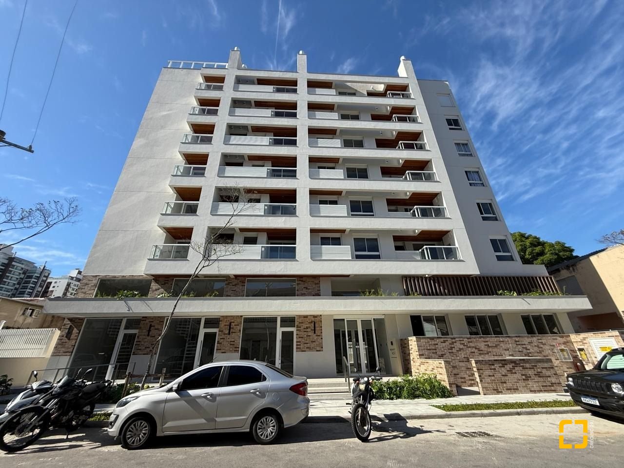 Apartamento com 65m², 3 quartos (sendo 1 suíte), 1 garagem, no bairro Beiramar em Florianópolis