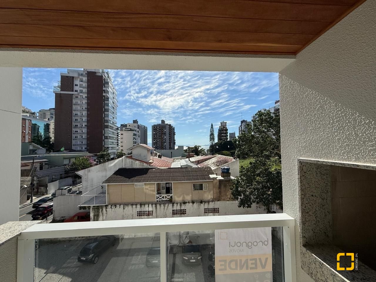 Apartamento com 65m², 3 quartos (sendo 1 suíte), 1 garagem, no bairro Beiramar em Florianópolis