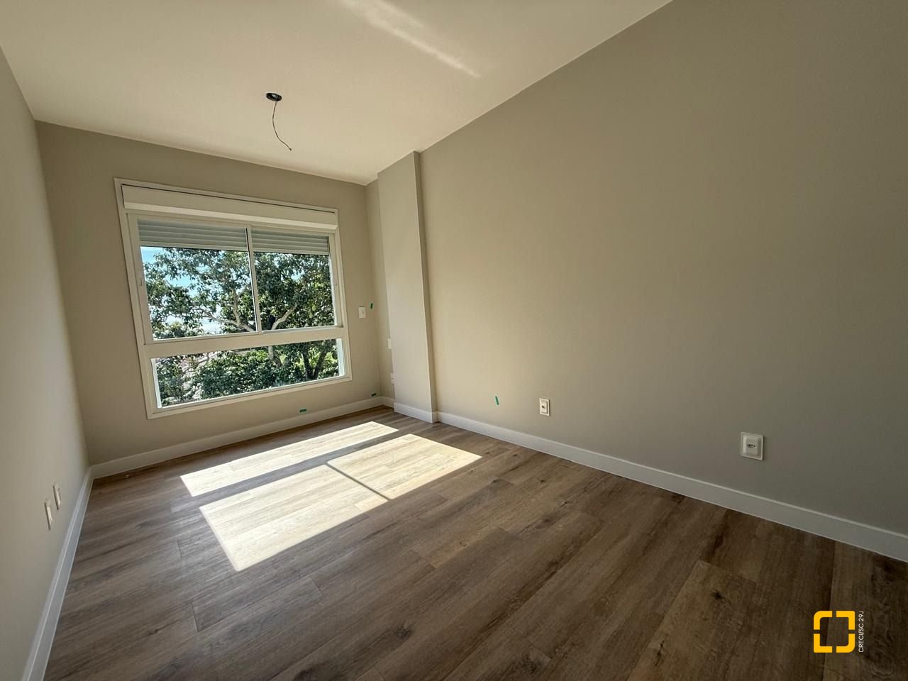Apartamento com 65m², 3 quartos (sendo 1 suíte), 1 garagem, no bairro Beiramar em Florianópolis
