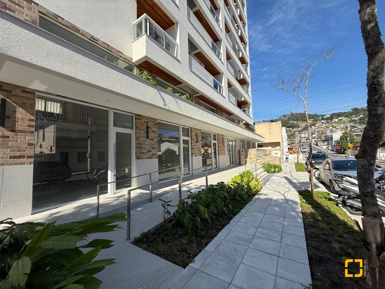 Apartamento com 65m², 3 quartos (sendo 1 suíte), 1 garagem, no bairro Beiramar em Florianópolis