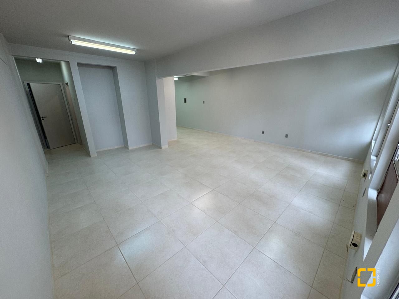 Sala com 59m², no bairro Centro em Florianópolis