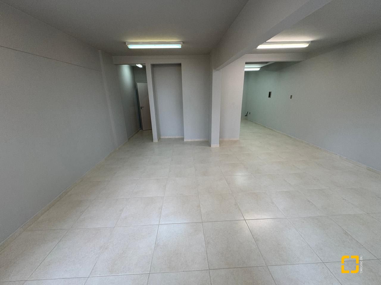 Sala com 59m², no bairro Centro em Florianópolis