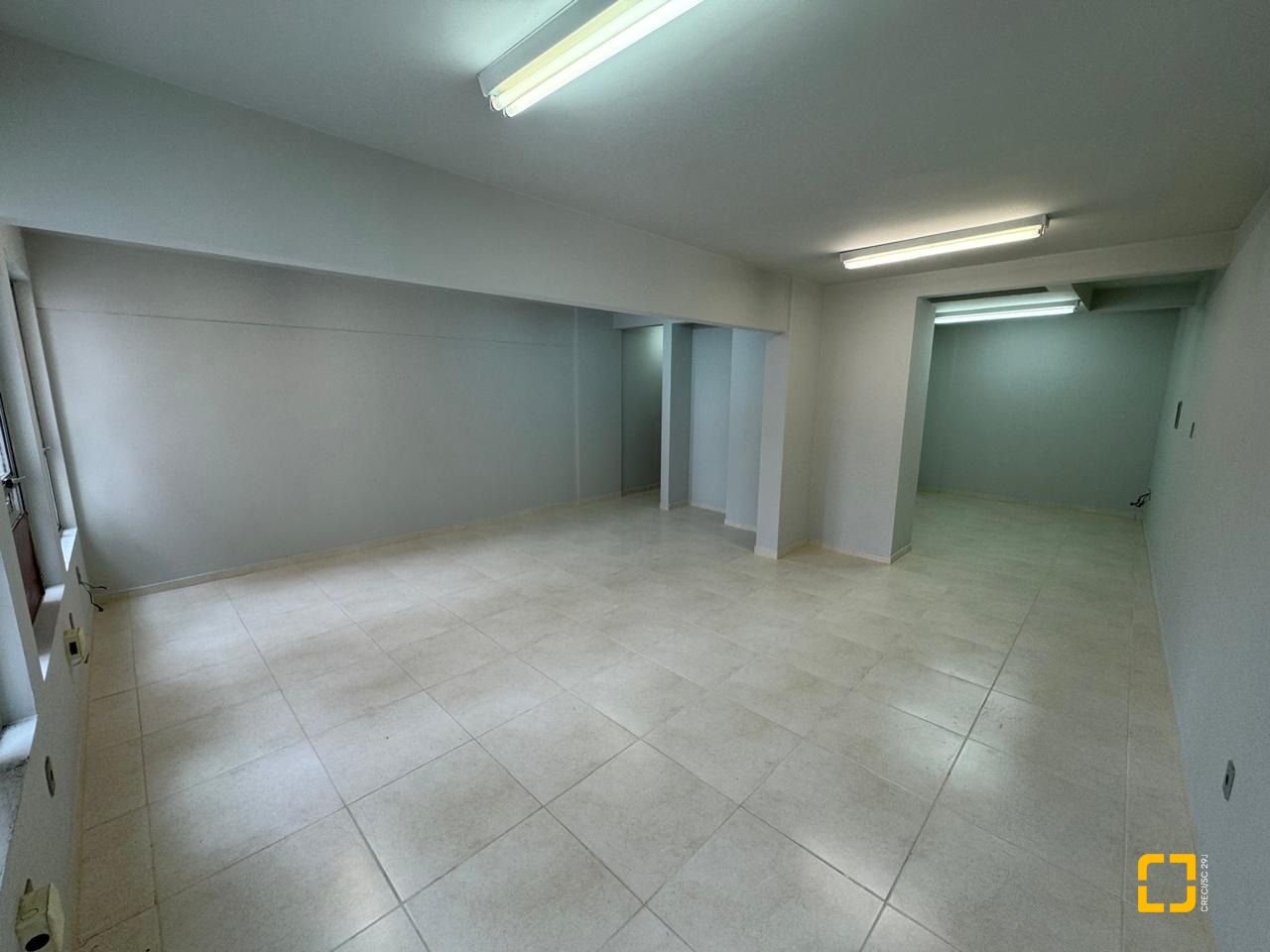 Sala com 59m², no bairro Centro em Florianópolis