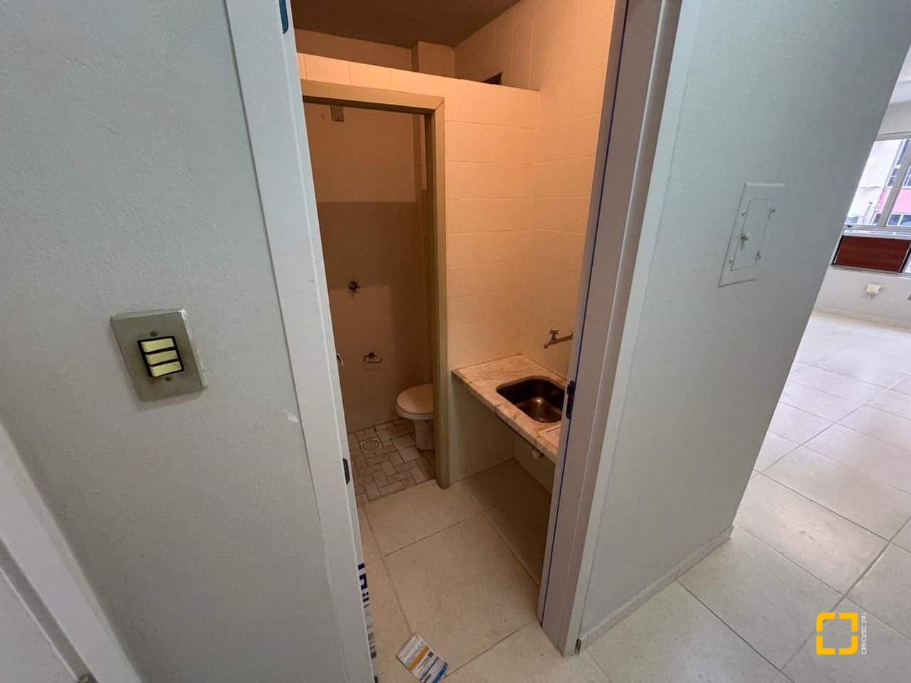 Sala com 59m², no bairro Centro em Florianópolis