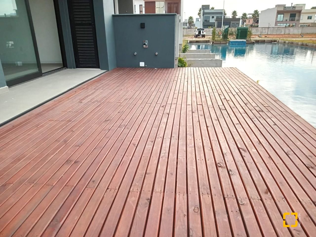 Casa de Condomínio com 216m², 4 quartos (sendo 1 suíte), 2 garagens, no bairro Beira Rio em Biguaçu