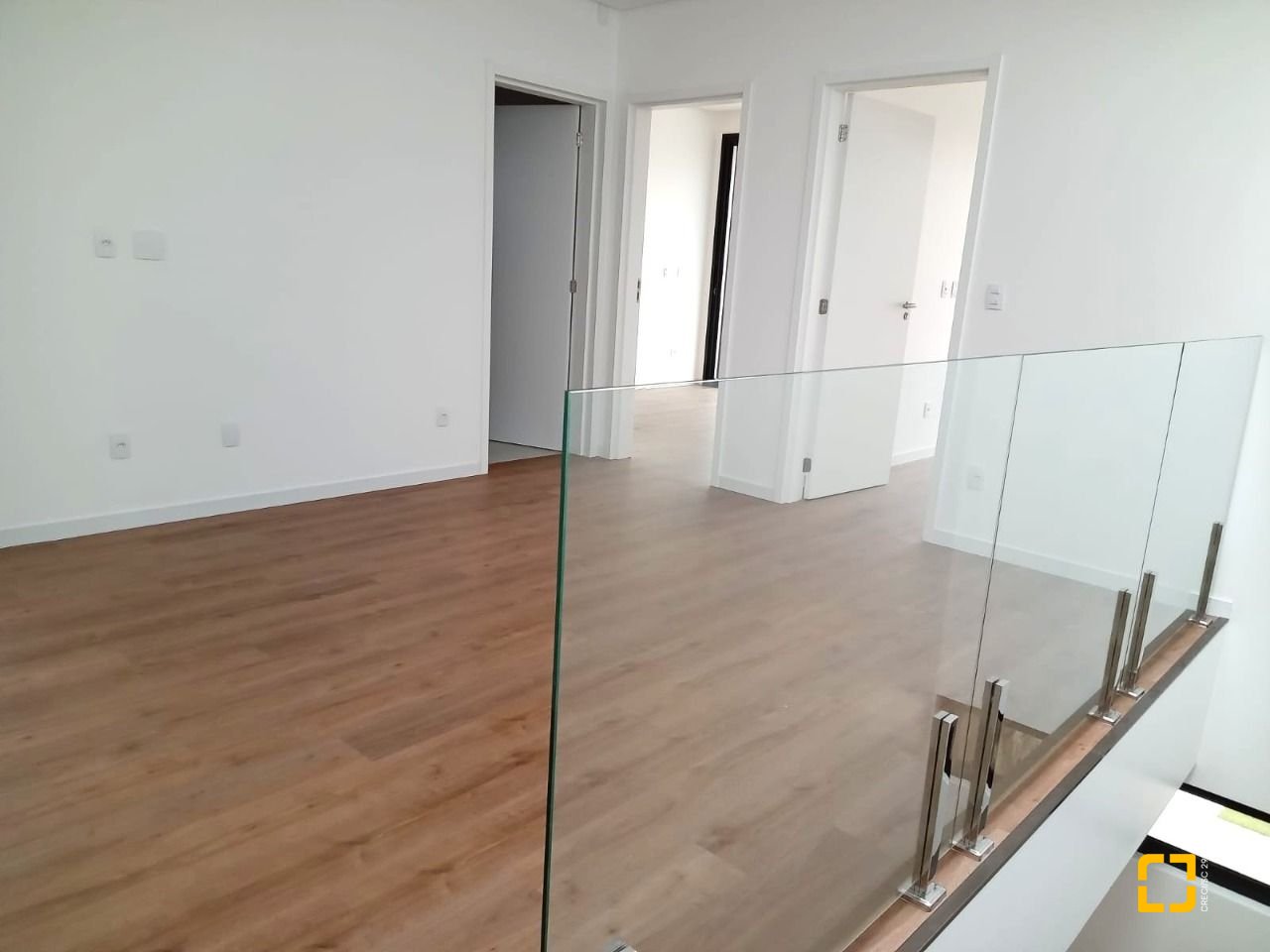 Casa de Condomínio com 216m², 3 quartos (sendo 1 suíte), 2 garagens, no bairro Beira Rio em Biguaçu