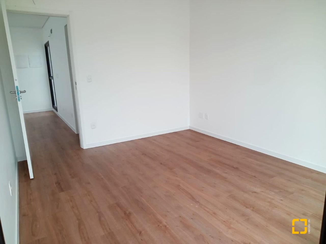 Casa de Condomínio com 216m², 3 quartos (sendo 1 suíte), 2 garagens, no bairro Beira Rio em Biguaçu