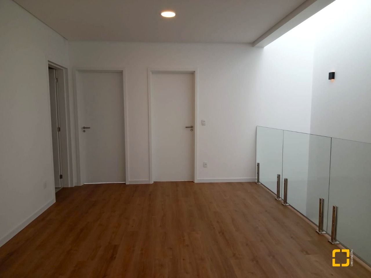 Casa de Condomínio com 216m², 3 quartos (sendo 1 suíte), 2 garagens, no bairro Beira Rio em Biguaçu