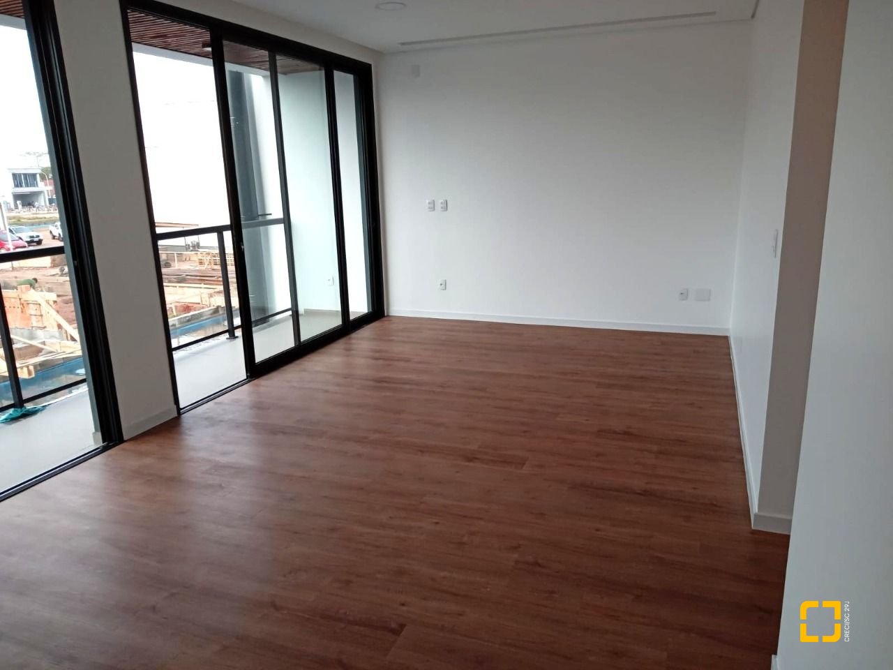 Casa de Condomínio com 216m², 3 quartos (sendo 1 suíte), 2 garagens, no bairro Beira Rio em Biguaçu