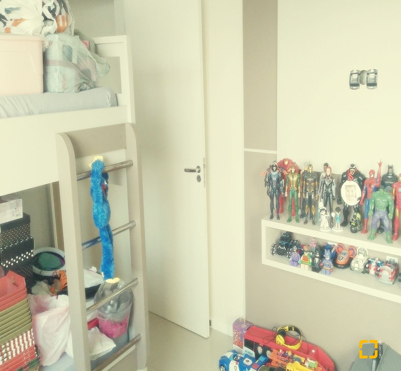 Apartamento com 92m², 3 quartos (sendo 1 suíte), 1 garagem, no bairro Barreiros em São José