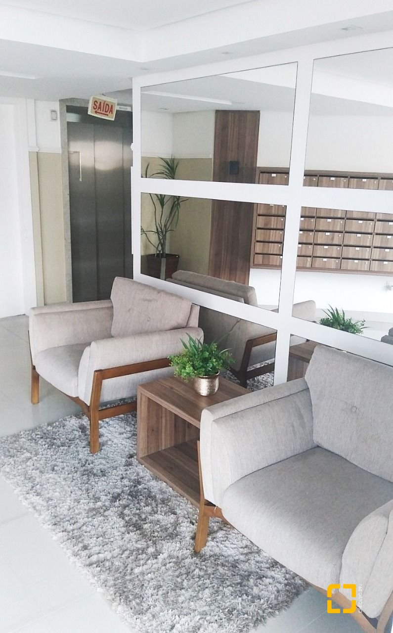 Apartamento com 92m², 3 quartos (sendo 1 suíte), 1 garagem, no bairro Barreiros em São José