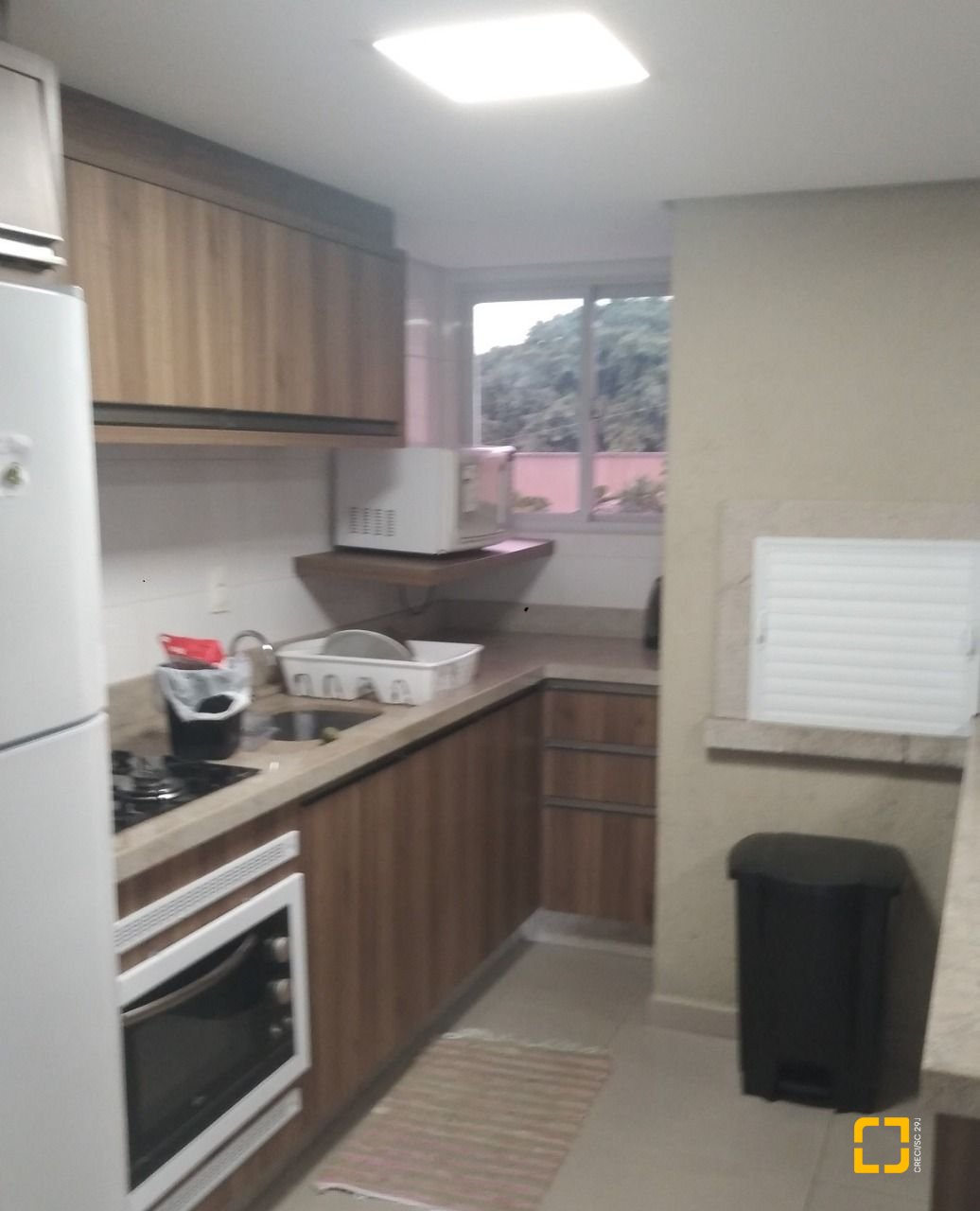 Apartamento com 92m², 3 quartos (sendo 1 suíte), 1 garagem, no bairro Barreiros em São José