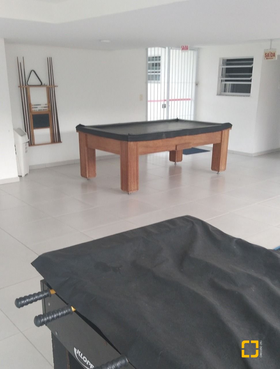Apartamento com 92m², 3 quartos (sendo 1 suíte), 1 garagem, no bairro Barreiros em São José