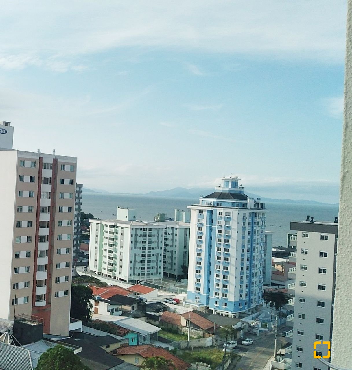 Apartamento com 92m², 3 quartos (sendo 1 suíte), 1 garagem, no bairro Barreiros em São José