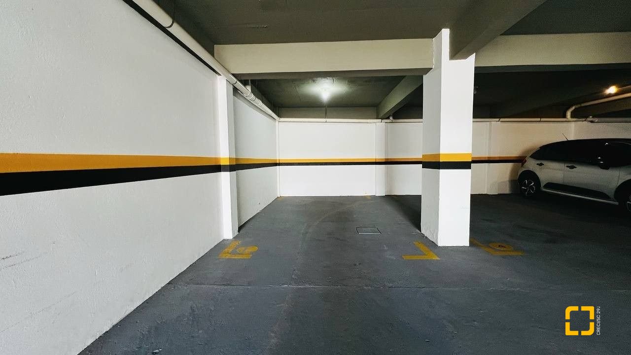 Cobertura com 117m², 3 quartos (sendo 1 suíte), 2 garagens, no bairro Capoeiras em Florianópolis