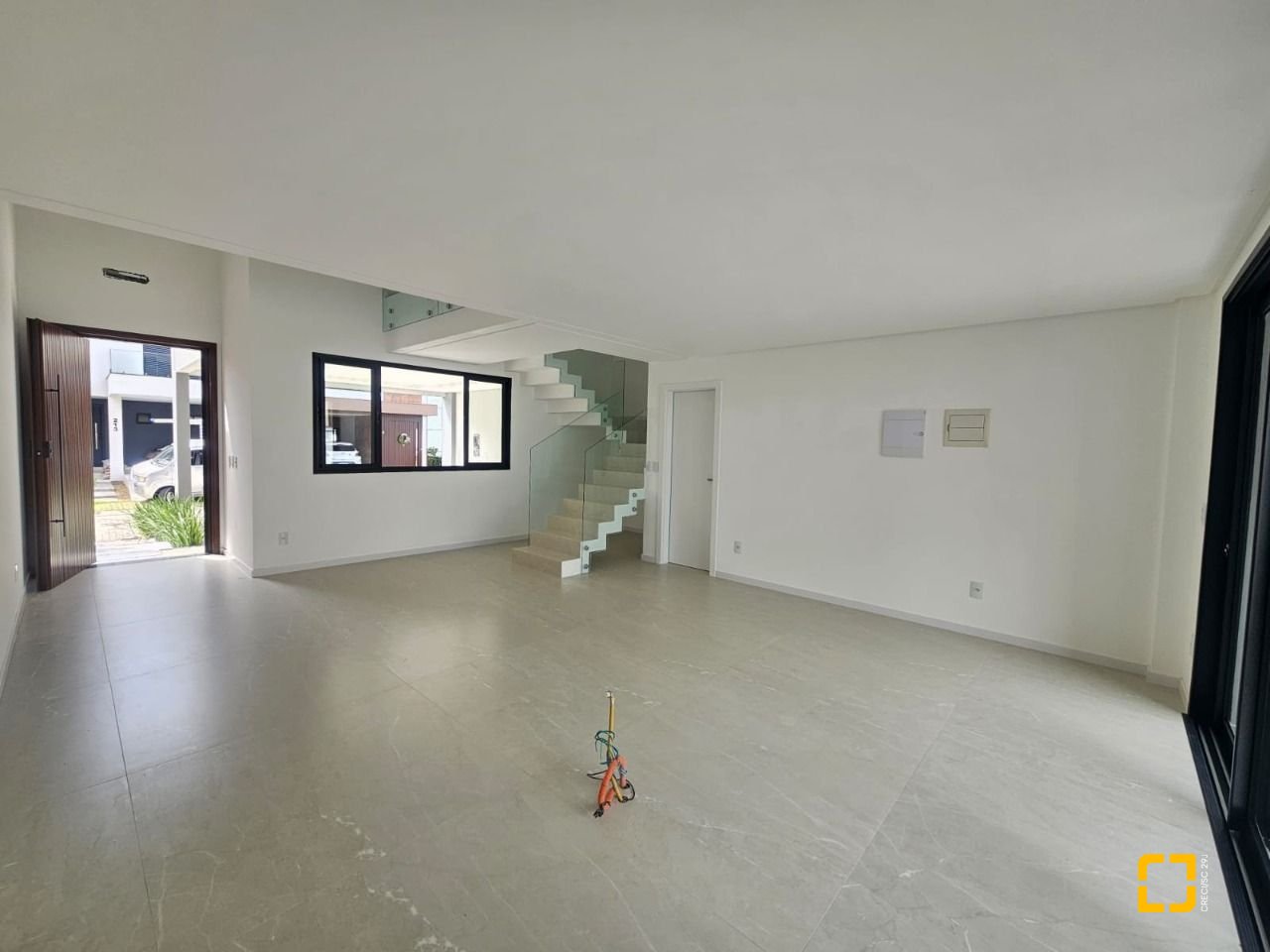 Casa de Condomínio com 179m², 4 quartos (sendo 1 suíte), 2 garagens, no bairro Beira Rio em Biguaçu