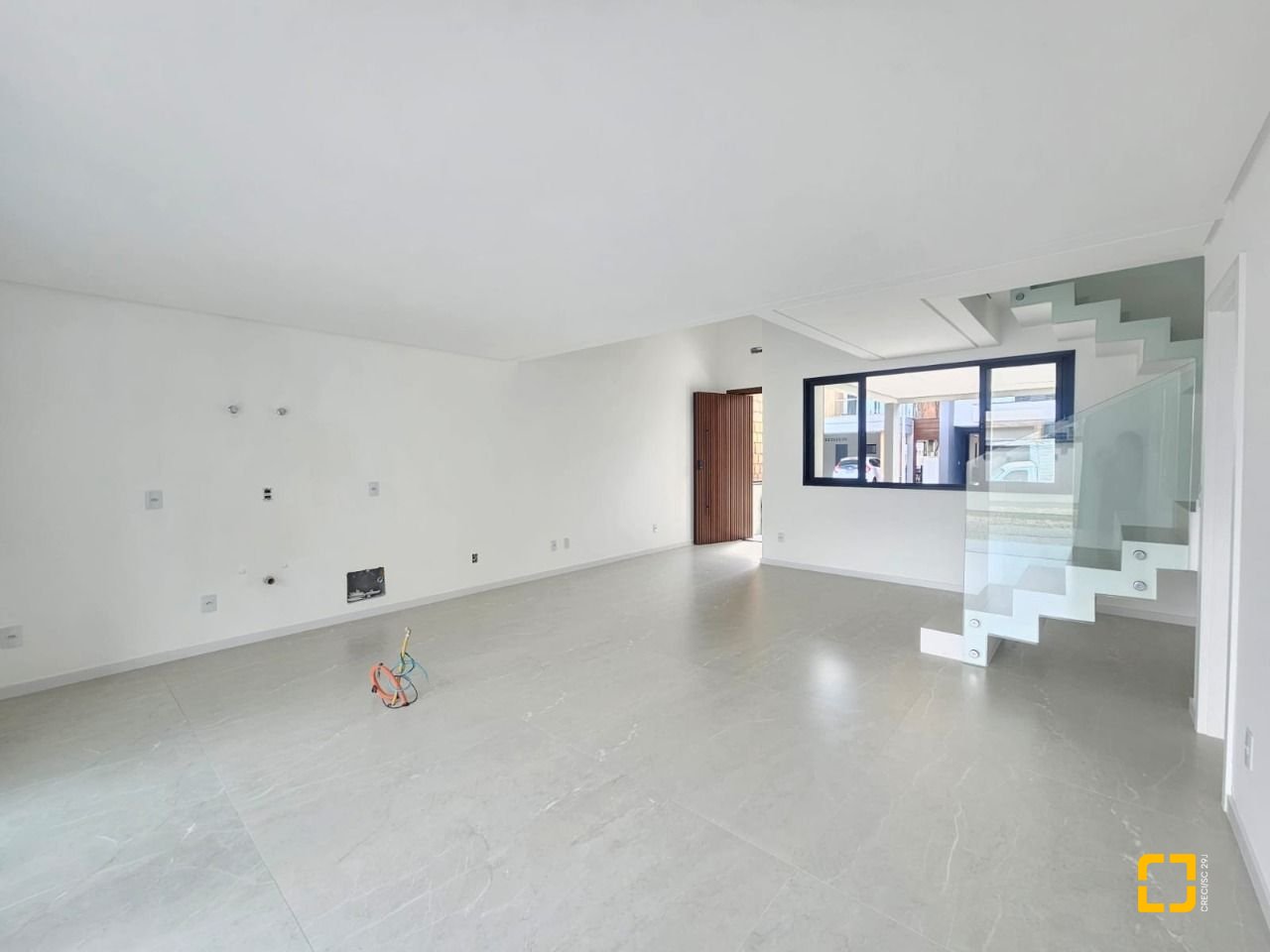 Casa de Condomínio com 179m², 4 quartos (sendo 1 suíte), 2 garagens, no bairro Beira Rio em Biguaçu