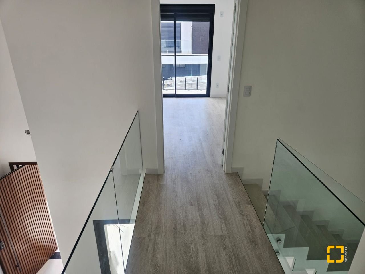 Casa de Condomínio com 179m², 4 quartos (sendo 1 suíte), 2 garagens, no bairro Beira Rio em Biguaçu