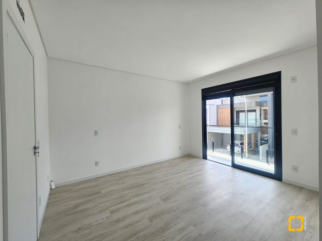 Casa de Condomínio com 179m², 4 quartos (sendo 1 suíte), 2 garagens, no bairro Beira Rio em Biguaçu