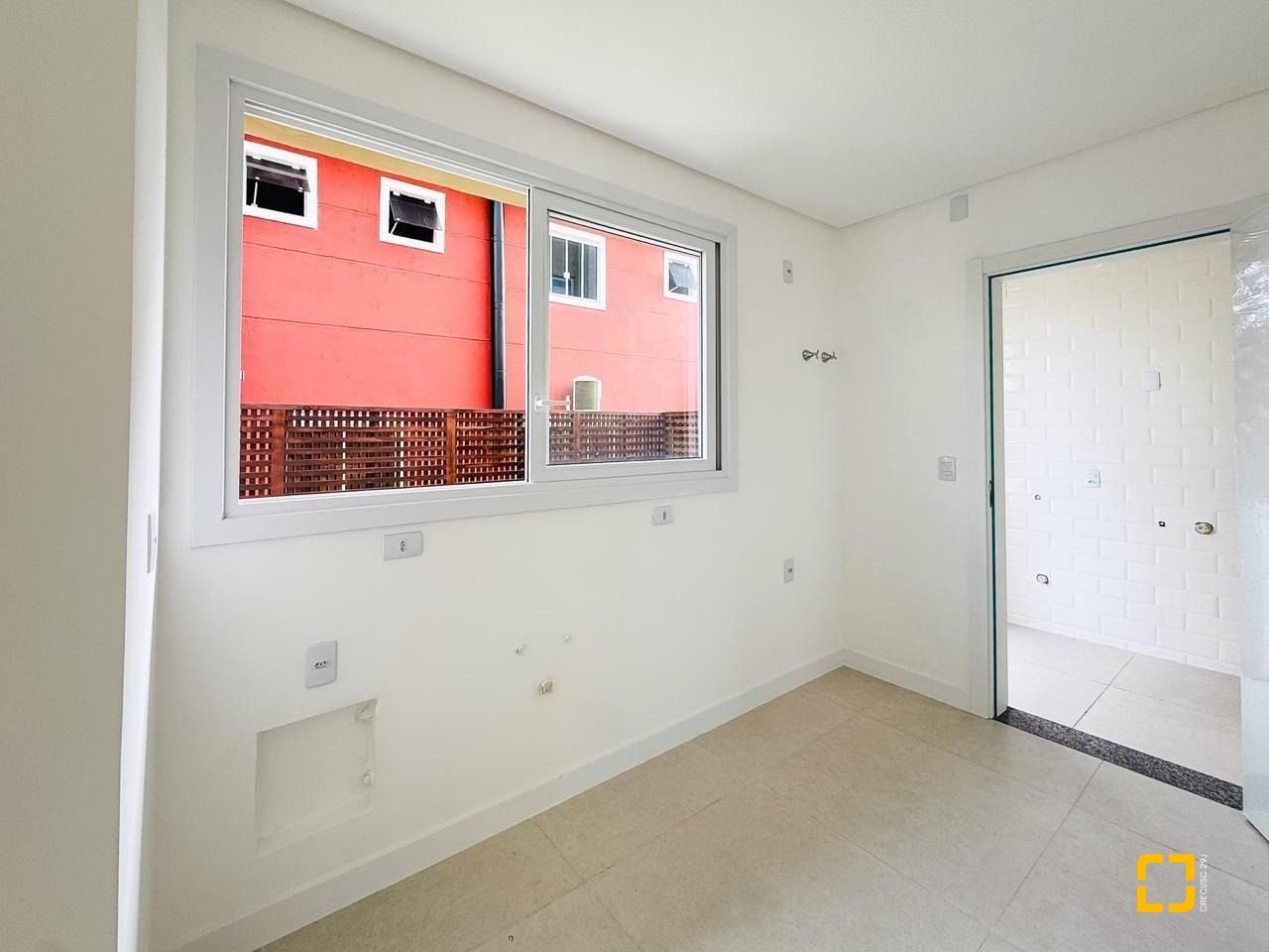 Casa com 123m², 4 quartos (sendo 1 suíte), 1 garagem, no bairro Campeche em Florianópolis