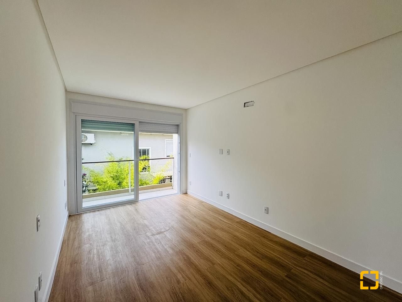 Casa com 123m², 4 quartos (sendo 1 suíte), 1 garagem, no bairro Campeche em Florianópolis