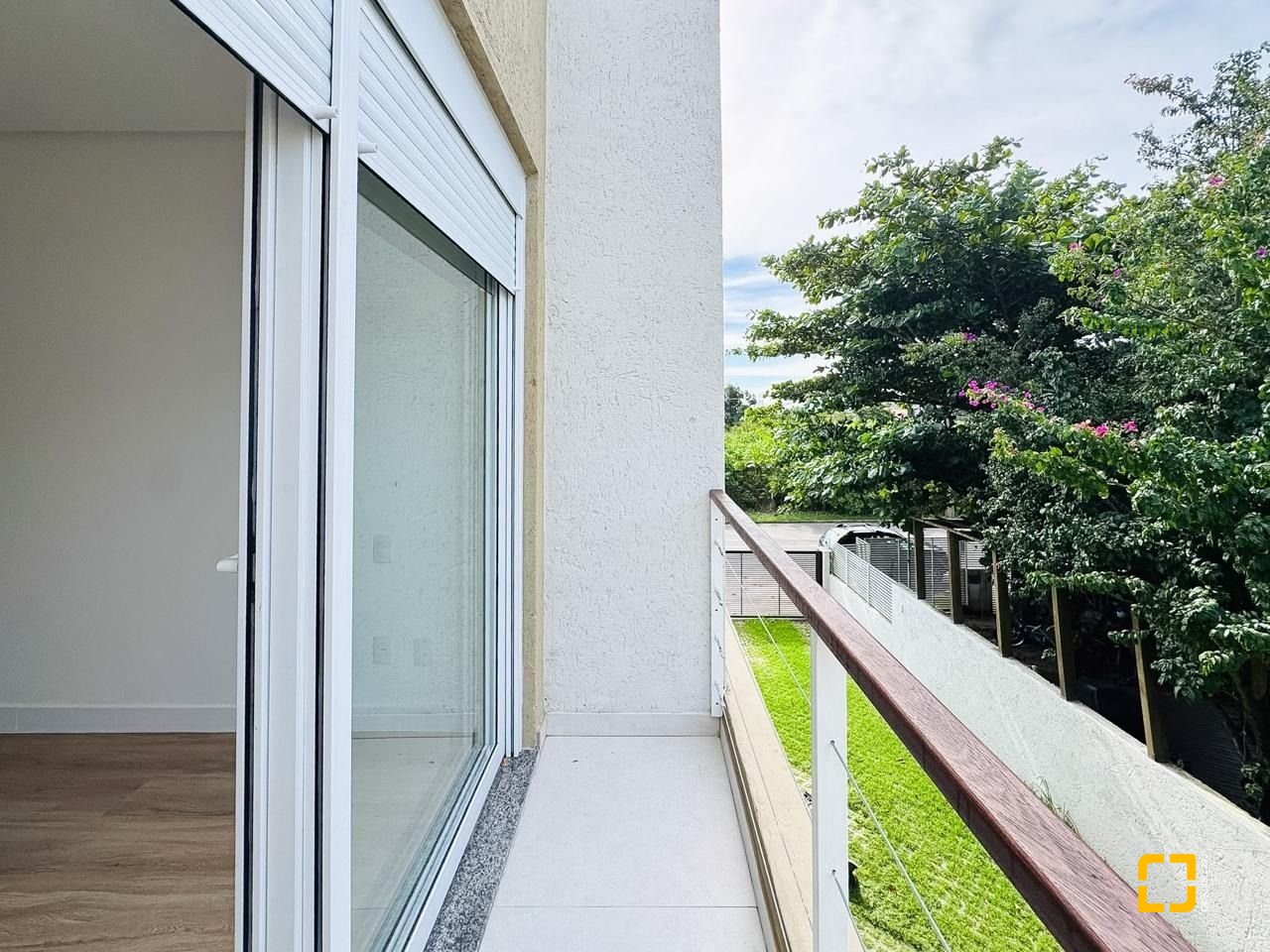 Casa com 123m², 4 quartos (sendo 1 suíte), 1 garagem, no bairro Campeche em Florianópolis