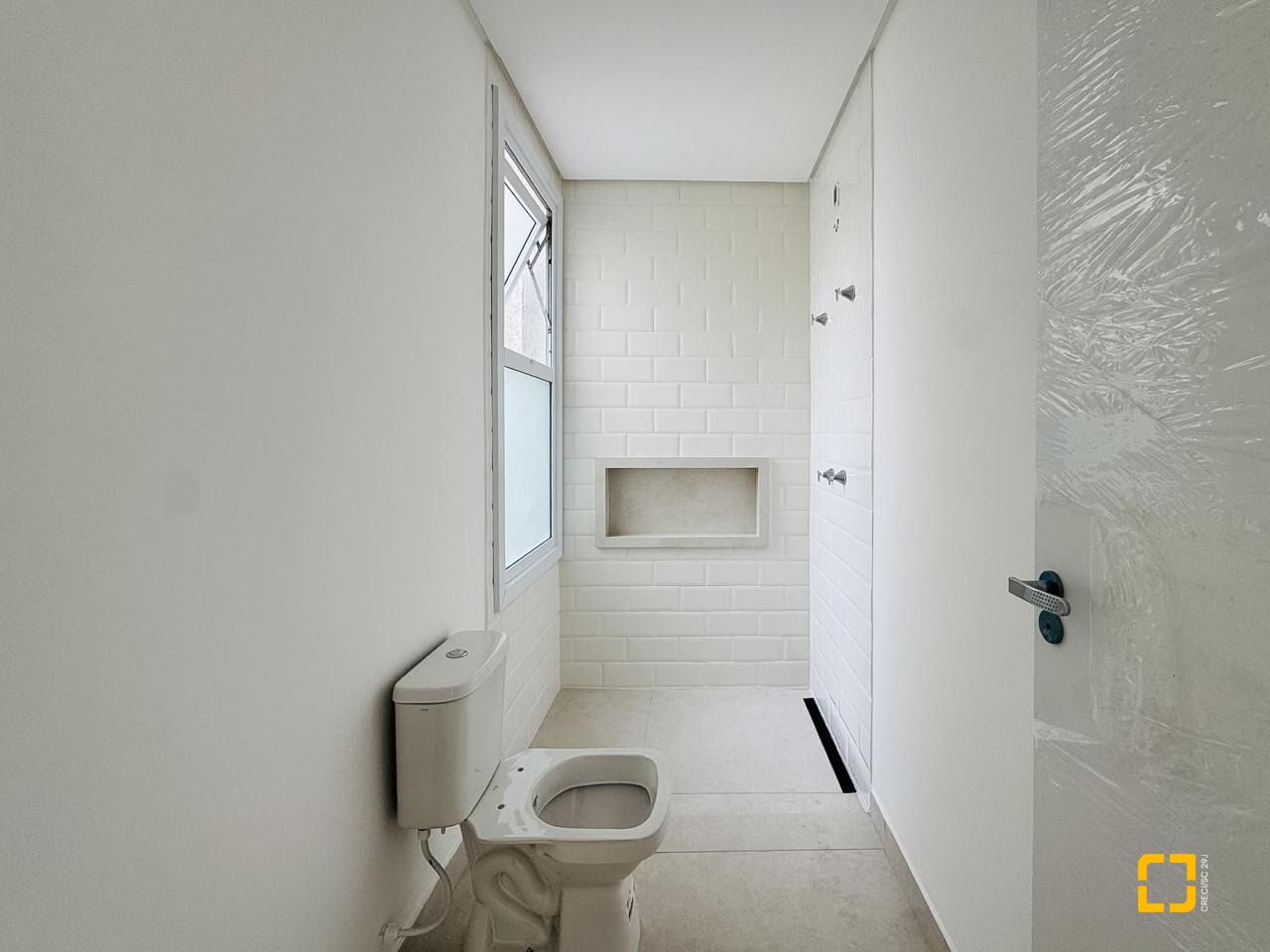 Casa com 123m², 4 quartos (sendo 1 suíte), 1 garagem, no bairro Campeche em Florianópolis