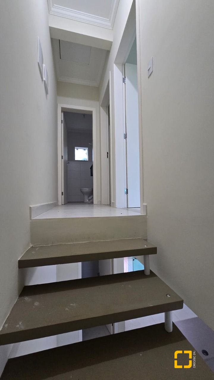 Casa com 80m², 2 quartos, 1 garagem, no bairro Rio Vermelho em Florianópolis