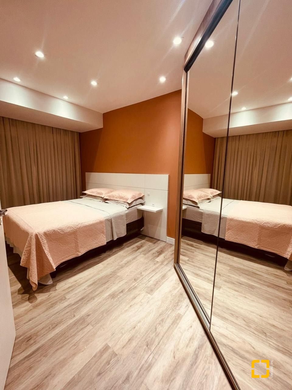 Cobertura com 318m², 8 quartos (sendo 4 suítes), 3 garagens, no bairro Cachoeira do Bom Jesus em Florianópolis