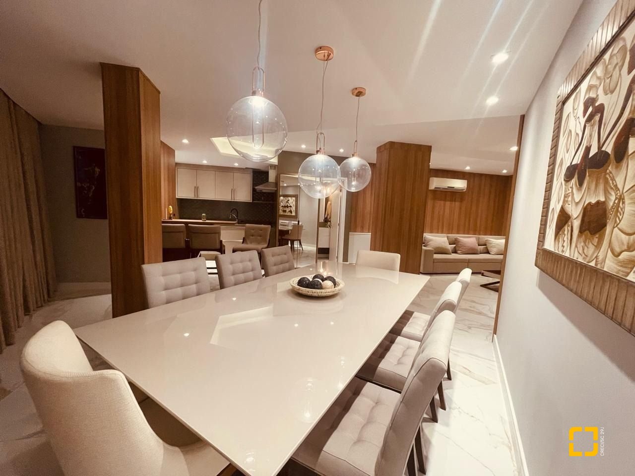 Cobertura com 318m², 8 quartos (sendo 4 suítes), 3 garagens, no bairro Cachoeira do Bom Jesus em Florianópolis