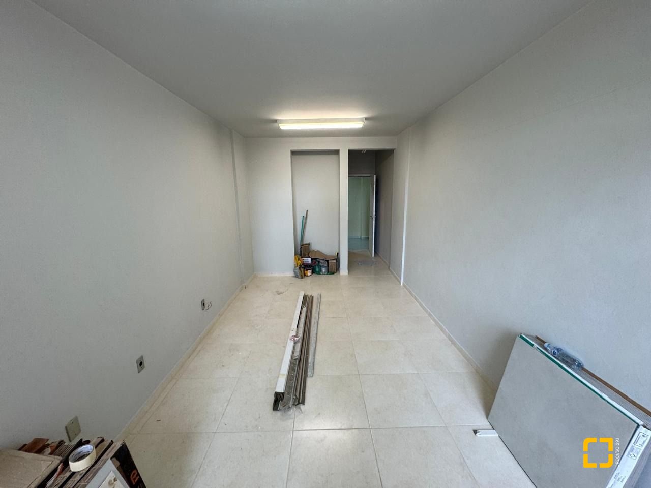 Sala com 34m², no bairro Centro em Florianópolis
