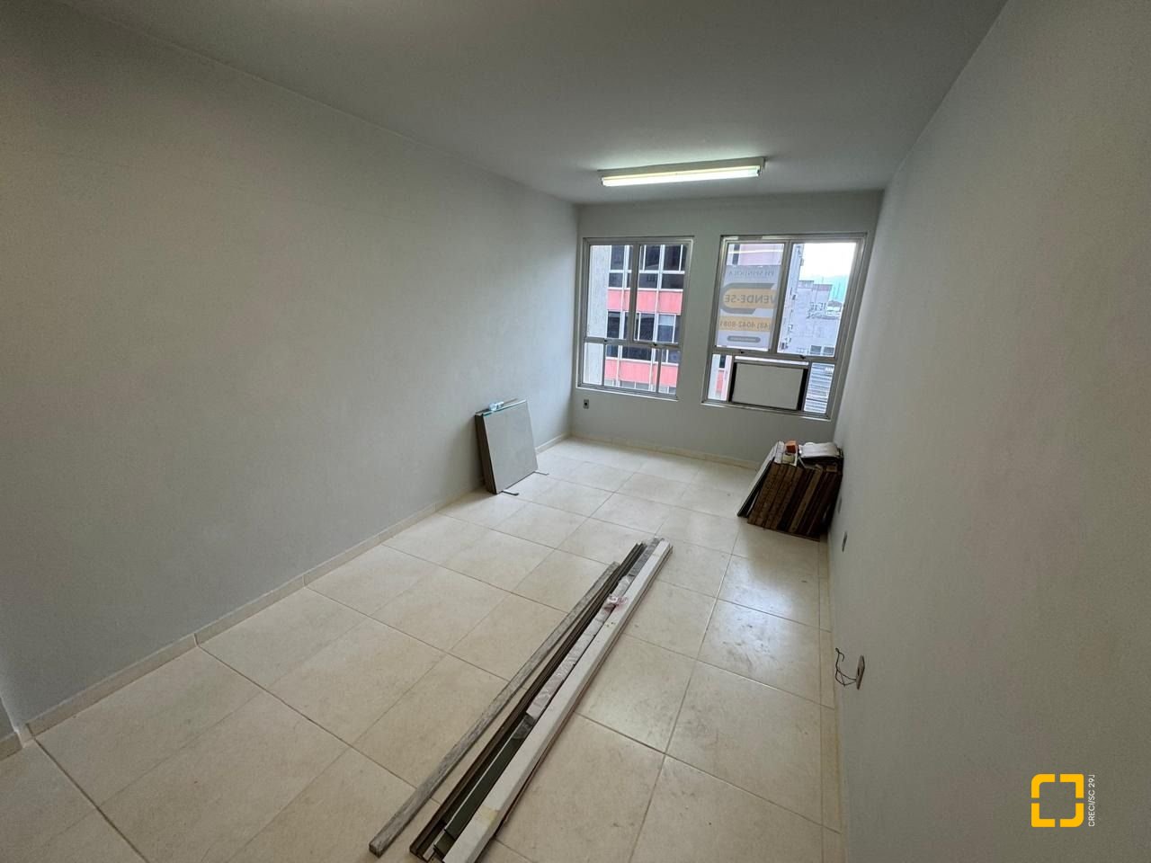 Sala com 34m², no bairro Centro em Florianópolis