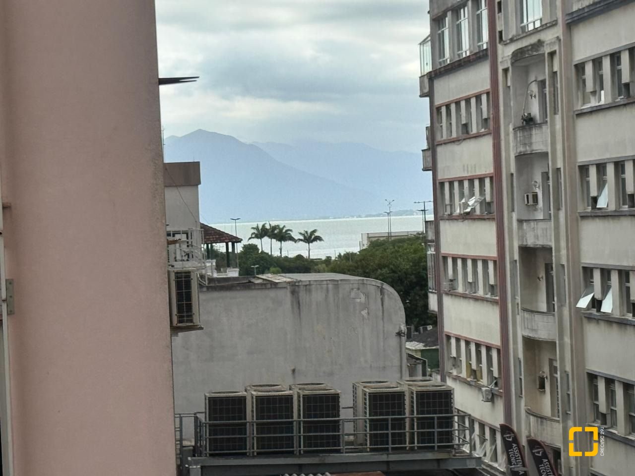 Sala com 34m², no bairro Centro em Florianópolis