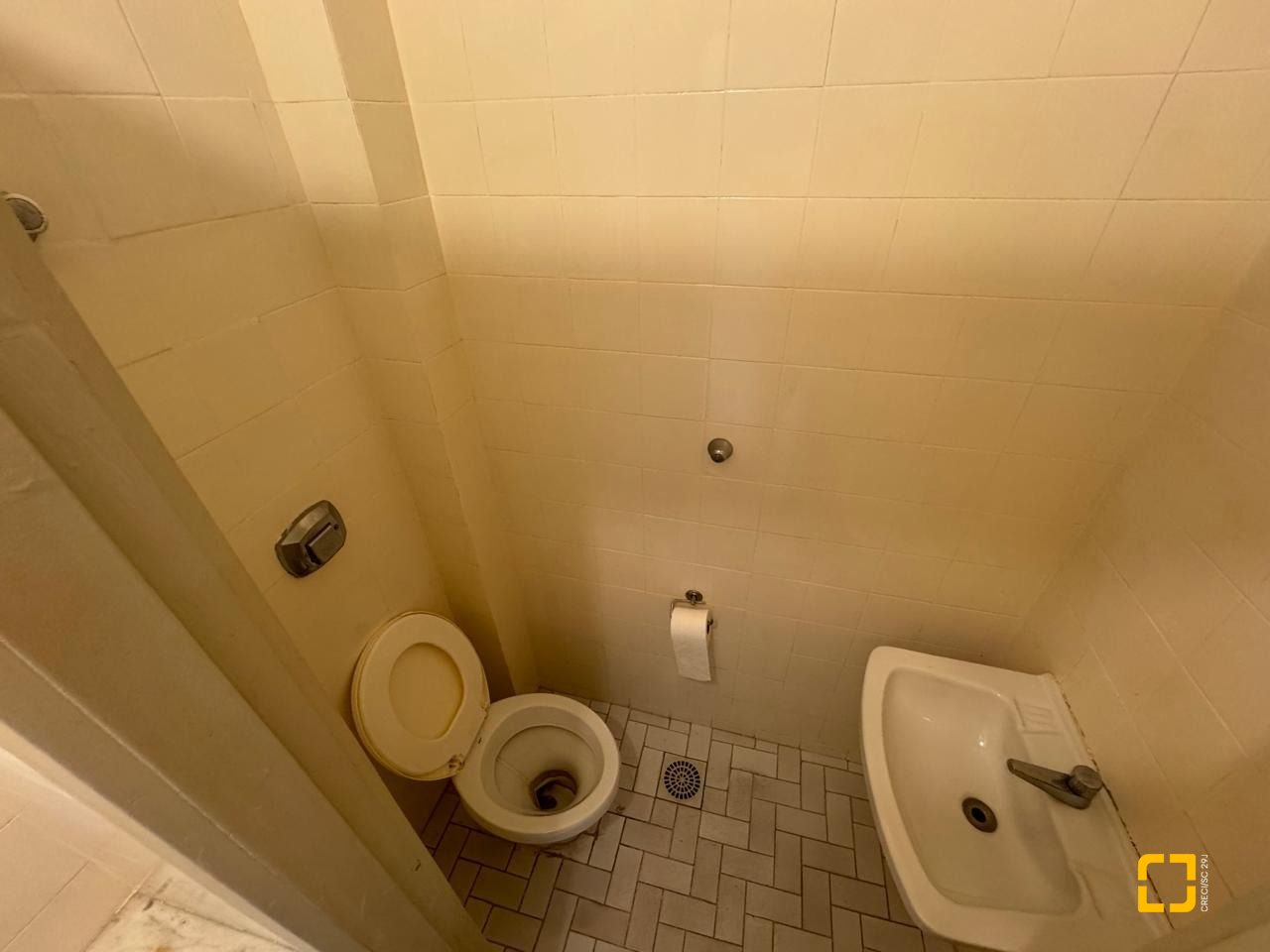 Sala com 34m², no bairro Centro em Florianópolis