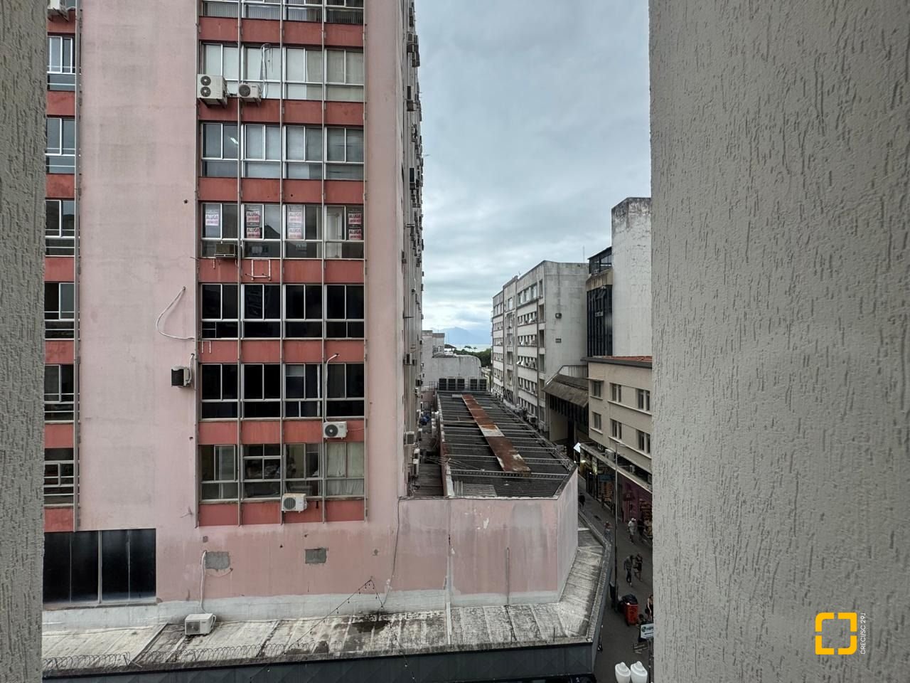 Sala com 34m², no bairro Centro em Florianópolis