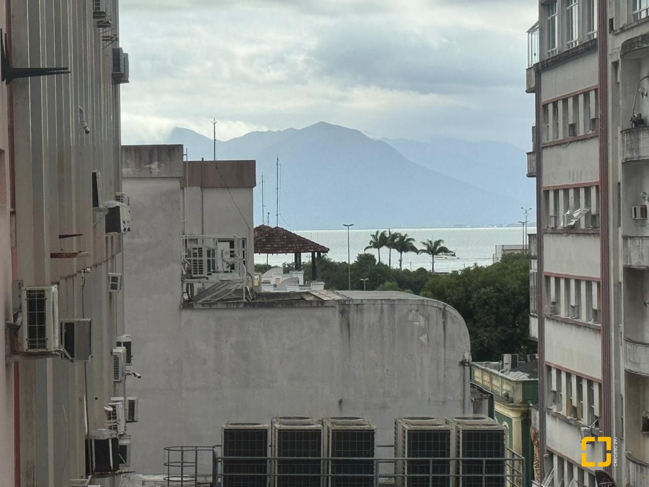 Sala com 34m², no bairro Centro em Florianópolis