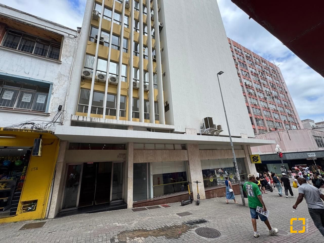 Sala com 34m², no bairro Centro em Florianópolis