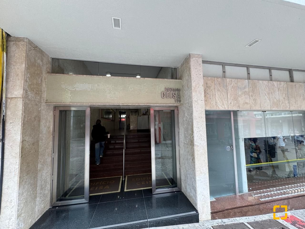 Sala com 34m², no bairro Centro em Florianópolis