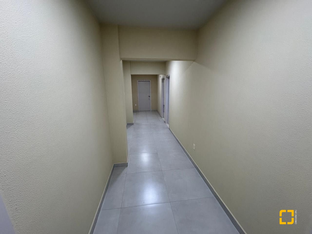 Sala com 34m², no bairro Centro em Florianópolis