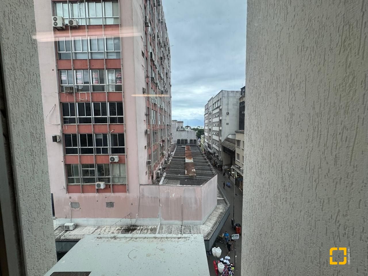 Sala com 34m², no bairro Centro em Florianópolis