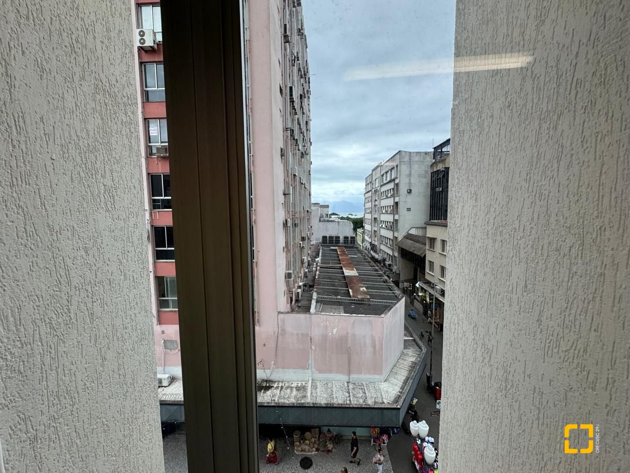 Sala com 34m², no bairro Centro em Florianópolis
