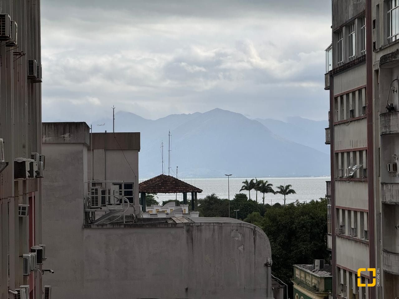 Sala com 34m², no bairro Centro em Florianópolis